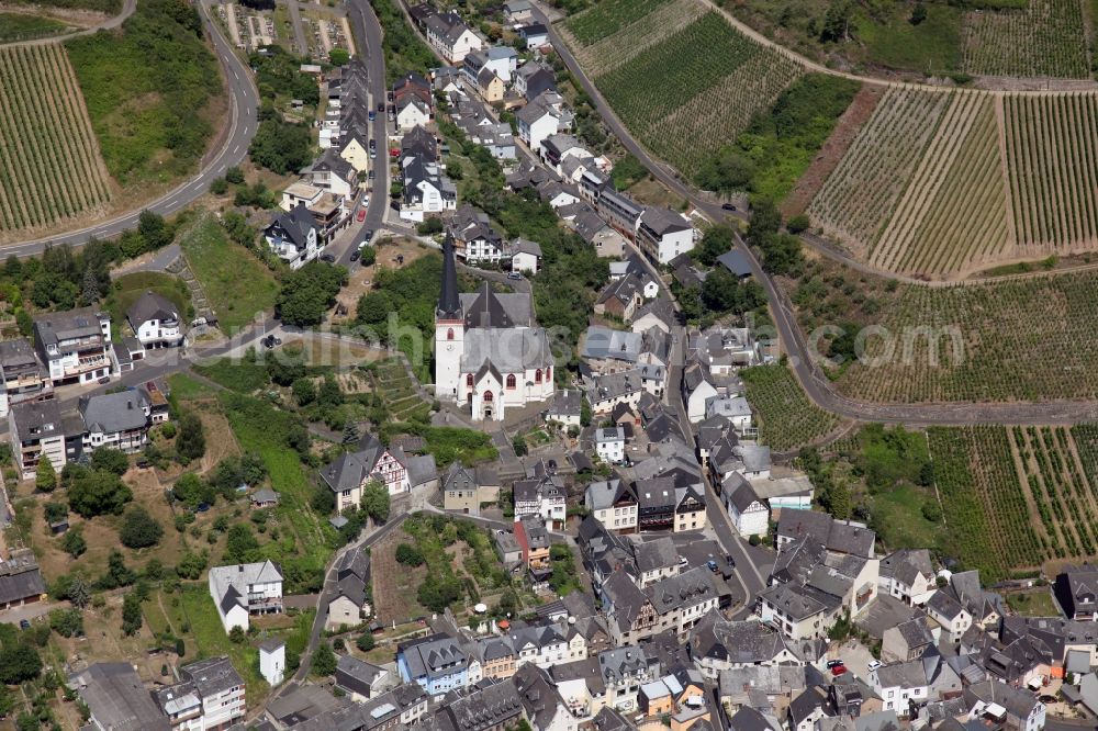 Klotten from above - Village on the river bank areas of the river Mosel in Klotten in the state Rhineland-Palatinate, Germany