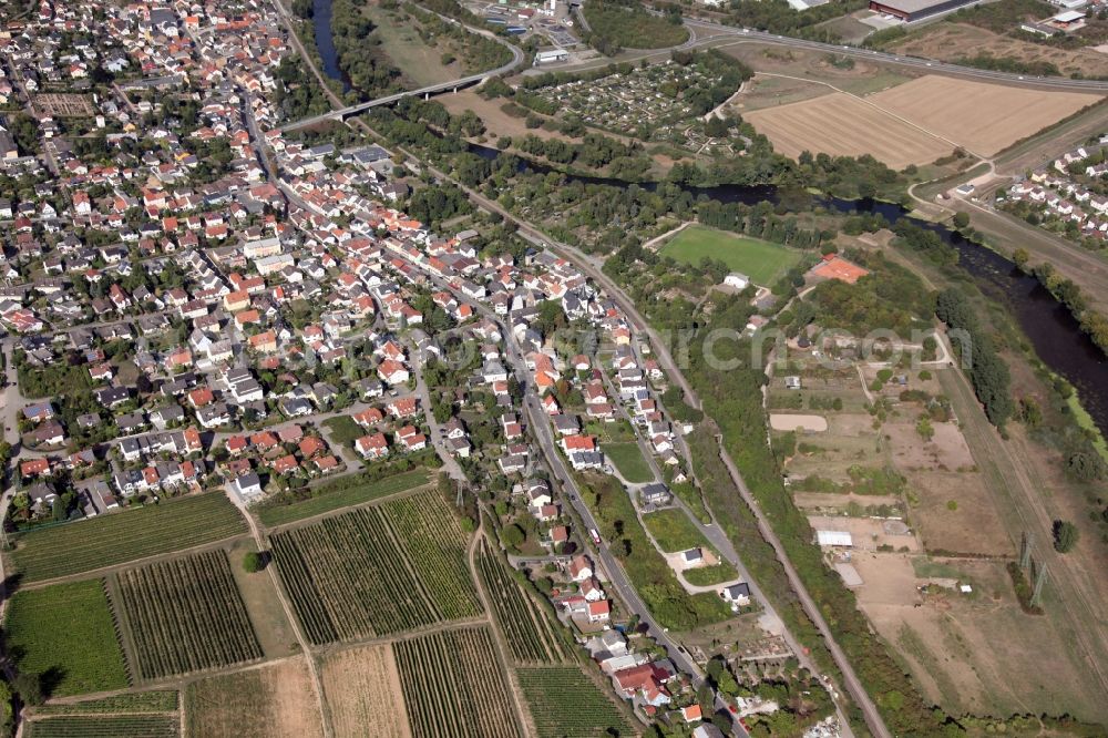 Münster-Sarmsheim from above - Village on the river bank areas of the Nahe river in Muenster-Sarmsheim in the state Rhineland-Palatinate