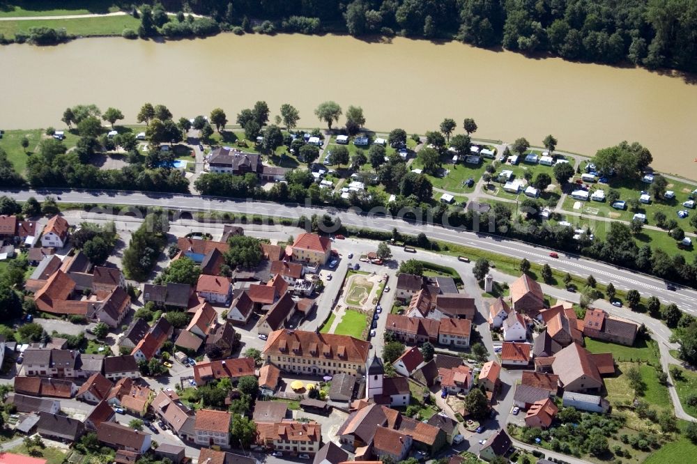 Binau from the bird's eye view: Village on the river bank areas Neckar in the district Moertelstein in Binau in the state Baden-Wuerttemberg