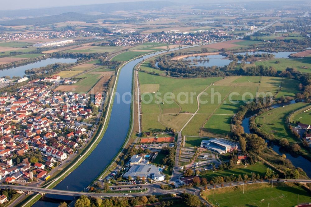 Aerial image Hirschaid - Village on the river bank areas of Regnitz in Hirschaid in the state Bavaria, Germany