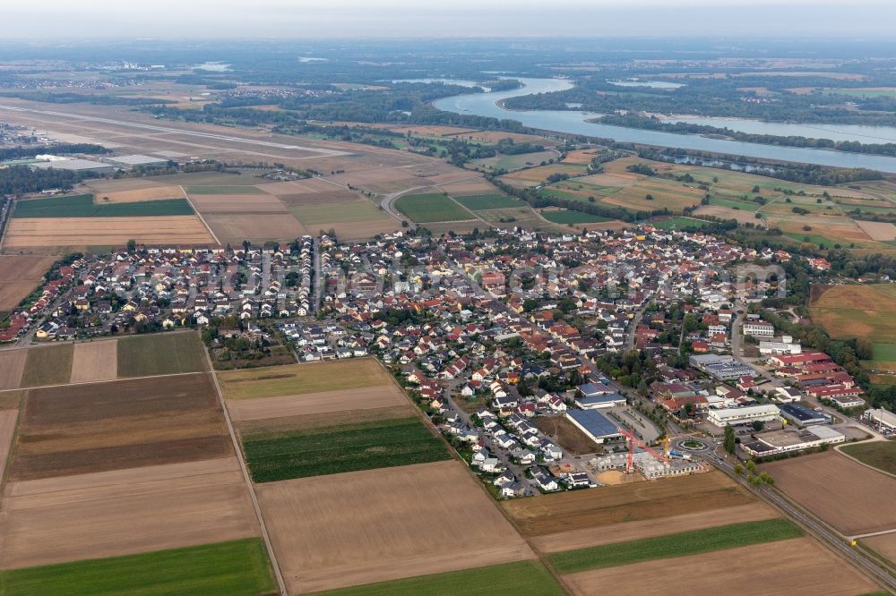 Hügelsheim from above - Village on the river bank areas Rhine in Huegelsheim in the state Baden-Wuerttemberg, Germany