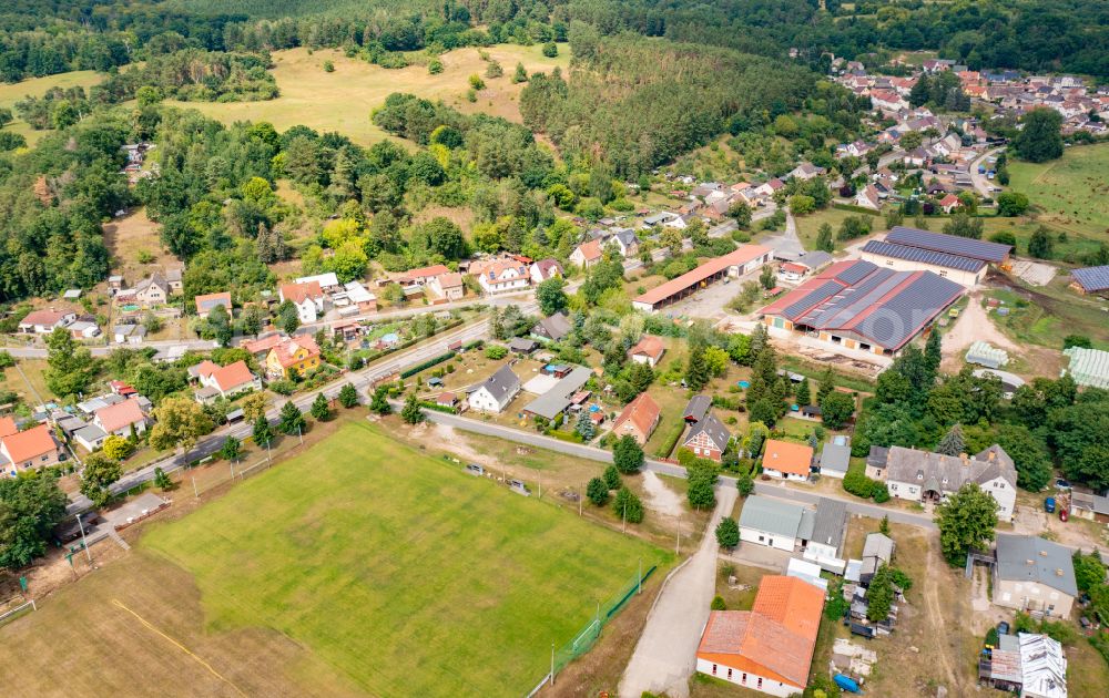 Liepe from the bird's eye view: Village on the lake bank areas of Lieper See in Liepe in the state Brandenburg, Germany