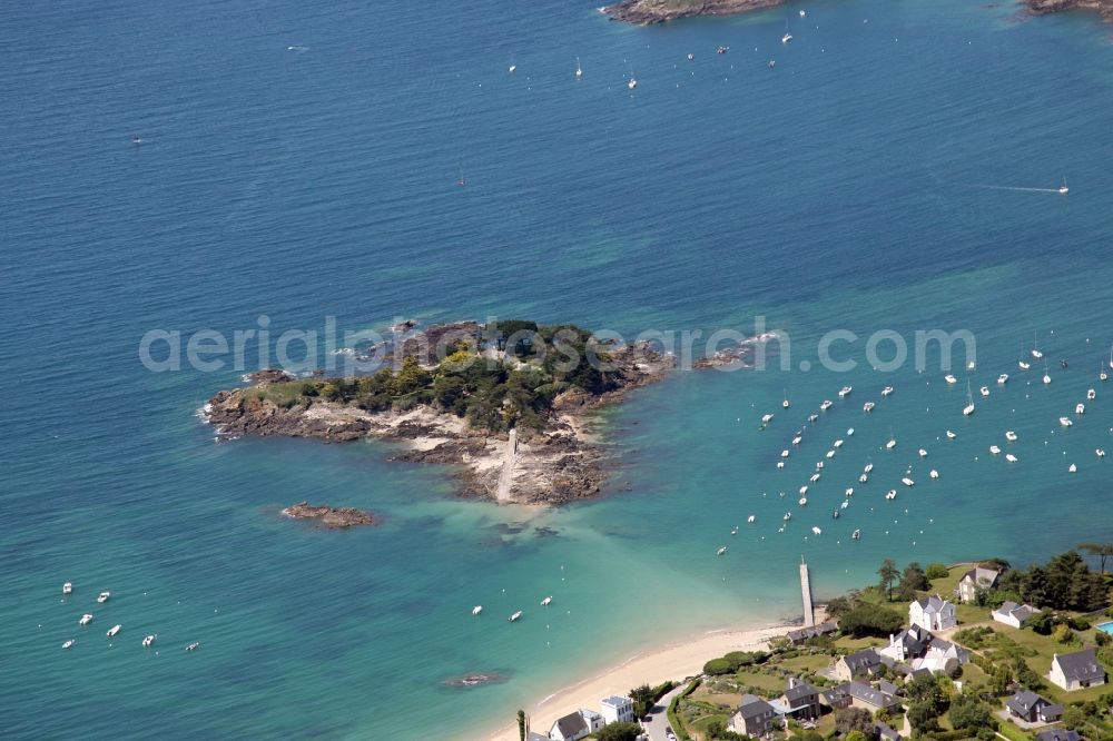 Aerial photograph Lancieux - Village on marine coastal area at Lancieux in Brittany, France