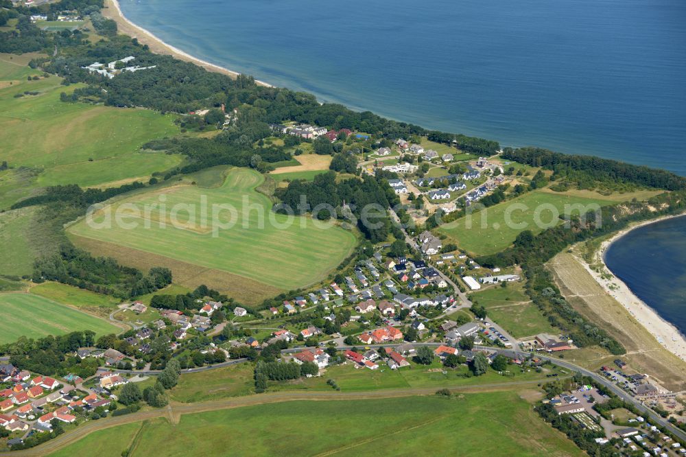 Aerial photograph Lobbe - Village on marine coastal area of of Baltic Sea in Lobbe on the island of Ruegen in the state Mecklenburg - Western Pomerania, Germany