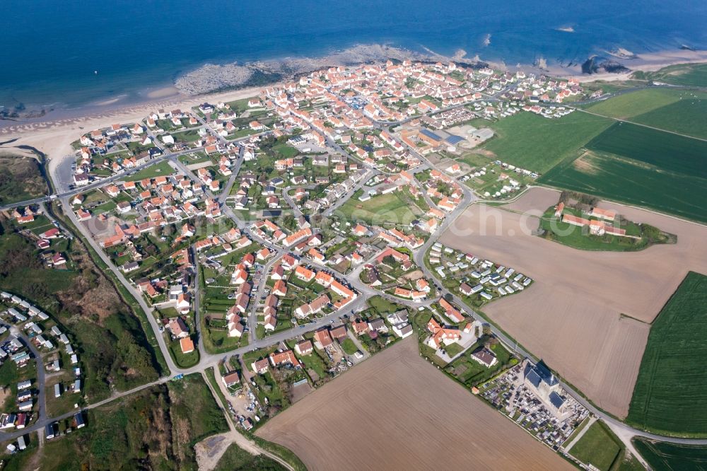 Aerial photograph Audresselles - Village on marine coastal area of the Channel in Audresselles in Hauts-de-France, France