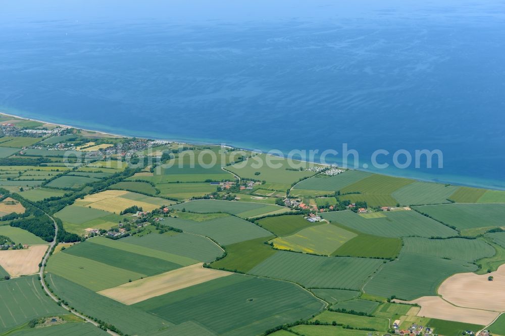 Aerial photograph Hohenfelde - Village on marine coastal area of Baltic Sea in Hohenfelde in the state Schleswig-Holstein