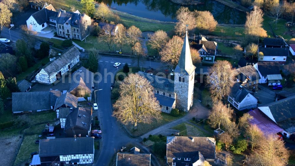 Mehren from the bird's eye view: Village center in Mehren in the state Rhineland-Palatinate, Germany