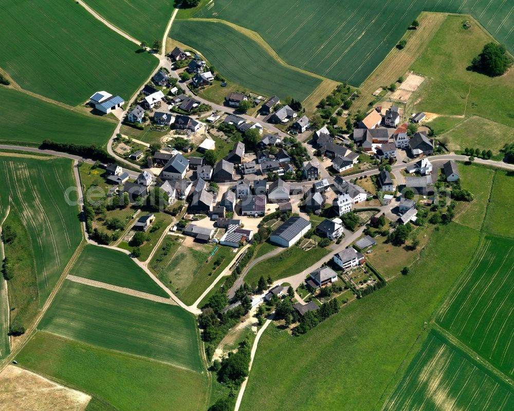 Metzenhausen from the bird's eye view: Village core in Metzenhausen in the state Rhineland-Palatinate