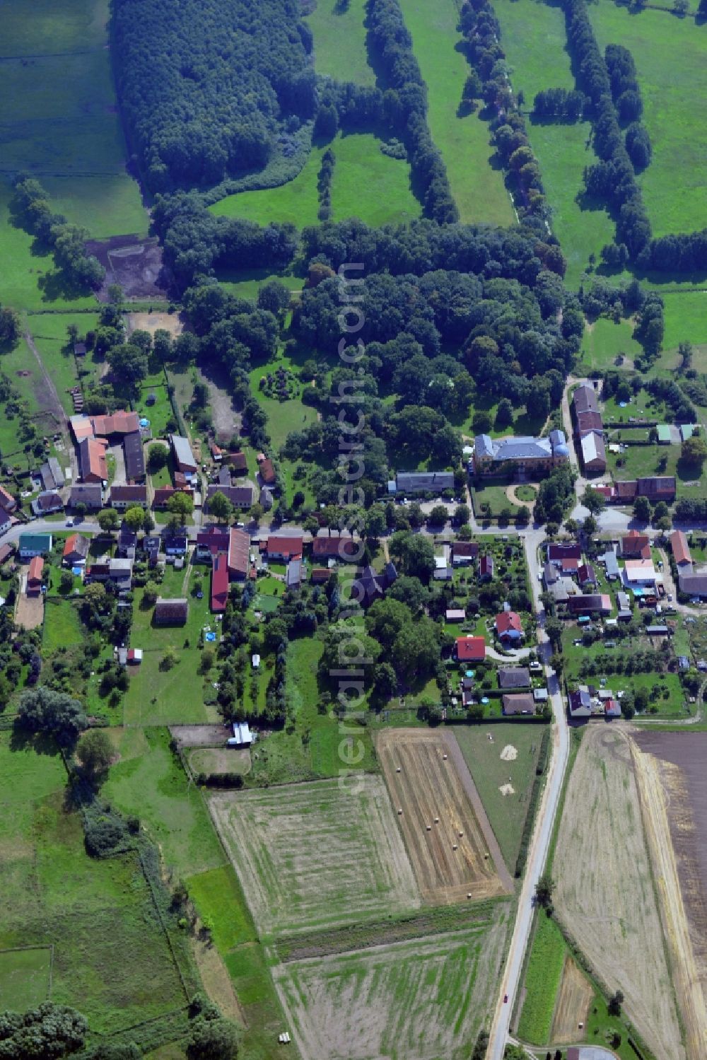 Aerial image Groß-Ziethen - Village and town view of Gross-Ziethen in Brandenburg