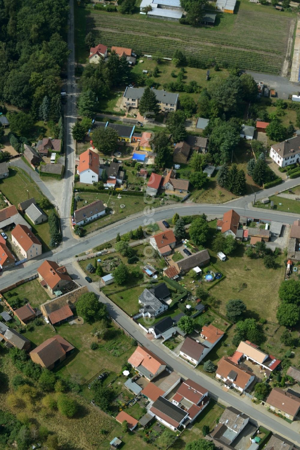 Aerial photograph Sallgast - Village core of Sallgast in the state of Brandenburg. View of residential houses and small farms along Finsterwalder Strasse