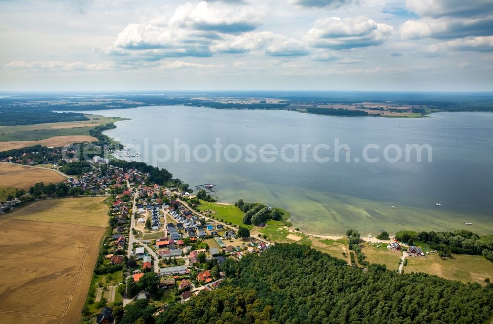 Untergöhren from the bird's eye view: Village on the lake bank areas of Fleesen lake in Untergoehren in the state Mecklenburg - Western Pomerania