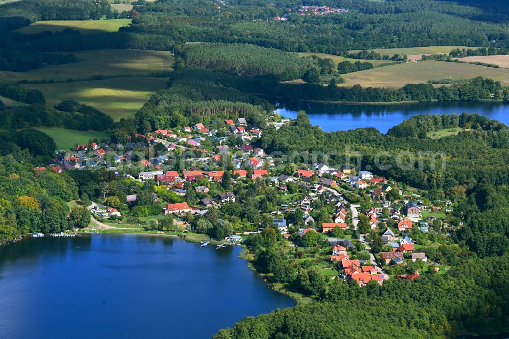 Aerial image Godern - Village on the lake bank areas on street Alte Dorfstrasse in Godern in the state Mecklenburg - Western Pomerania, Germany