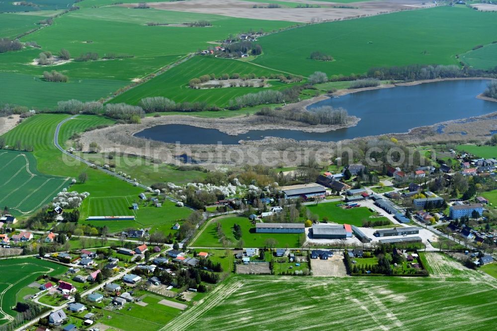 Aerial image Uckerland - Village on the lake bank areas of Grosser Luebbenower See in Uckerland in the Uckermark in the state Brandenburg, Germany