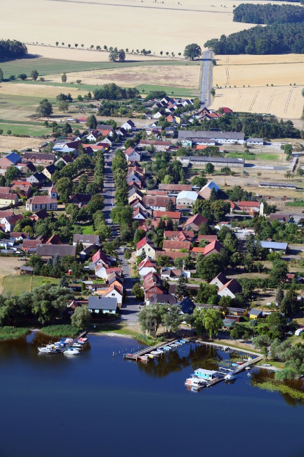 Semlin from above - Village on the lake bank areas of Hohennauener Ferchesarer Sees in Semlin in the state Brandenburg, Germany