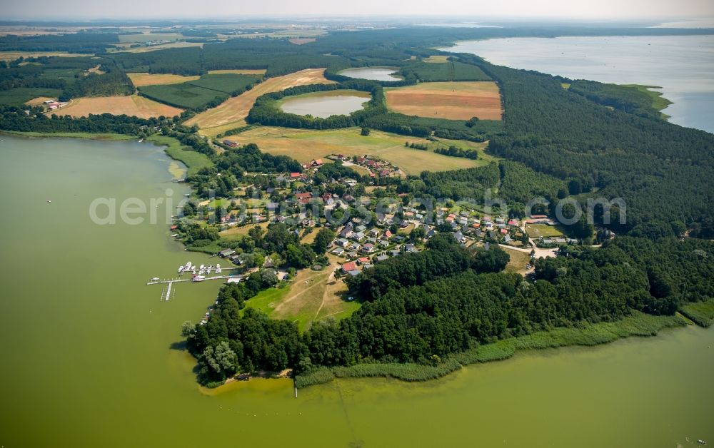 Damerow from the bird's eye view: Village on the lake bank areas of Jabelscher Lake in Damerow in the state Mecklenburg - Western Pomerania