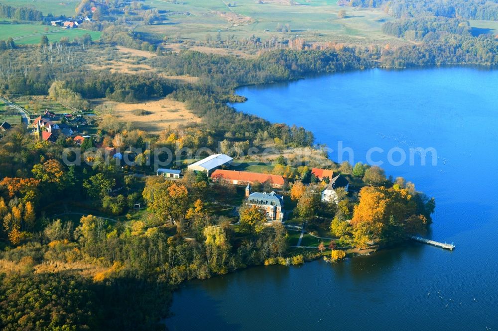 Aerial image Prillwitz - Village on the lake bank areas of Lieps See in Prillwitz in the state Mecklenburg - Western Pomerania, Germany