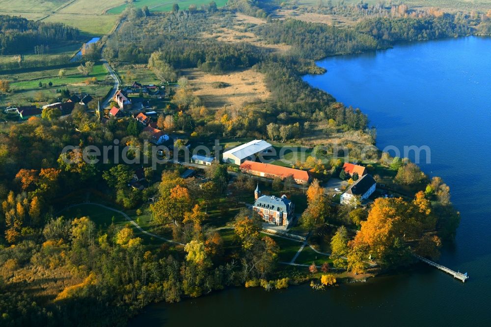 Aerial photograph Prillwitz - Village on the lake bank areas of Lieps See in Prillwitz in the state Mecklenburg - Western Pomerania, Germany