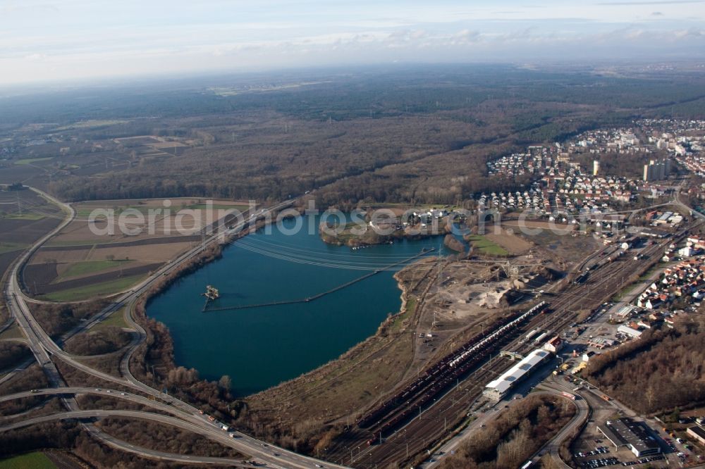 Wörth am Rhein from above - Village on the lake bank areas of Schauffele lake on station in Woerth am Rhein in the state Rhineland-Palatinate