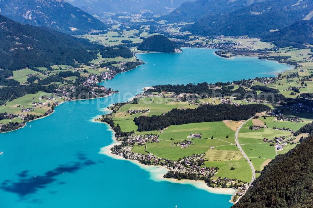 Ried from the bird's eye view: Village on the lake bank areas of Wolfgangsees in Ried in Salzburg, Austria