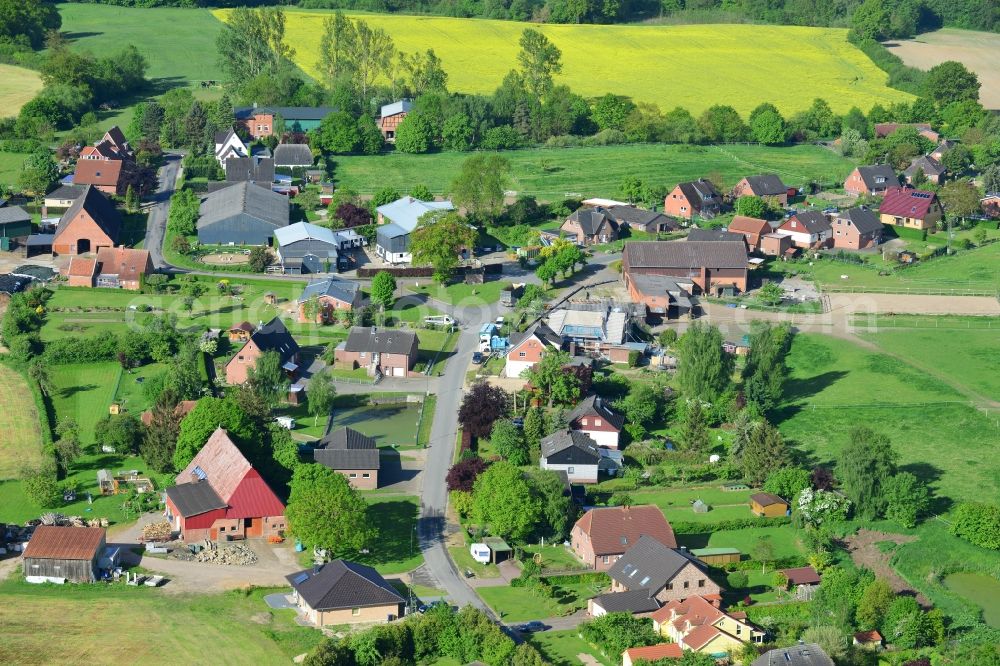 Siebenbäumen from above - Village core in Siebenbaeumen in the state Schleswig-Holstein