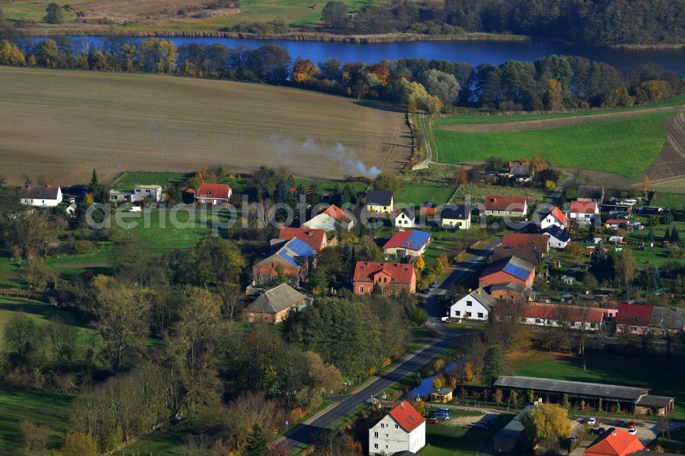 Aerial image Suckow Flieth-Stegelitz - Village in Suckow Flieth-Stegelitz on the shores of the Great Lanke in the Uckermark in Brandenburg