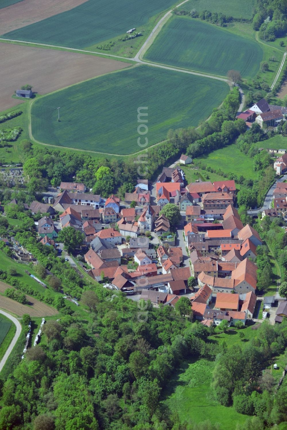 Tiefenstockheim, Seinsheim from the bird's eye view: Village core in Tiefenstockheim, Seinsheim in the state Bavaria