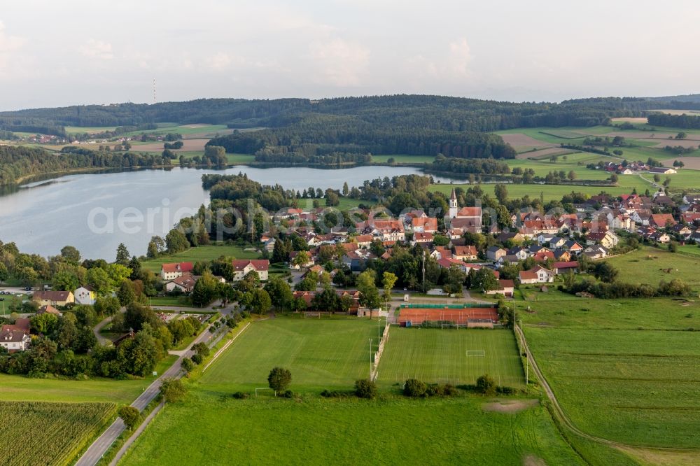 Aerial photograph Ruschweiler - Village on the lake bank areas of Lake fo Ruschweiler and Volz in Ruschweiler in the state Baden-Wurttemberg, Germany