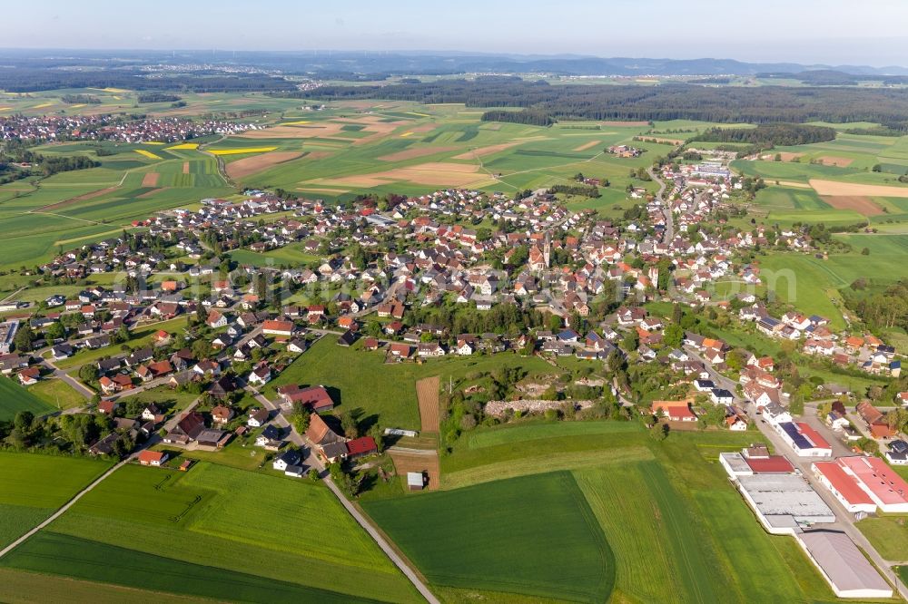 Winzeln from the bird's eye view: Agricultural land and field borders surround the settlement area of the village in Winzeln in the state Baden-Wurttemberg, Germany