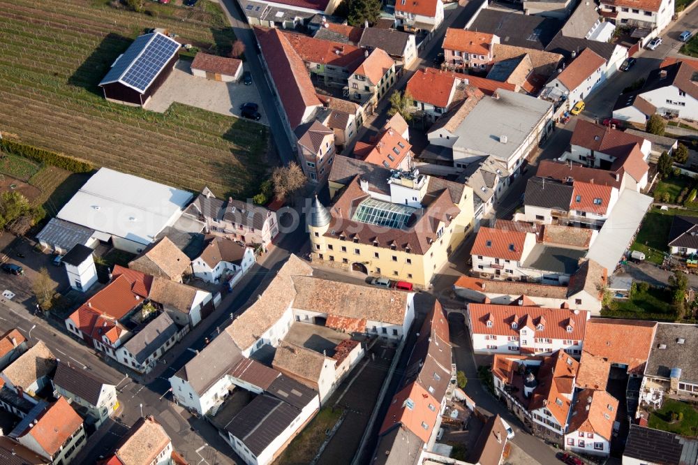 Aerial photograph Herxheim am Berg - Centre of village of Herxheim am Berg in the state Rhineland-Palatinate, Germany