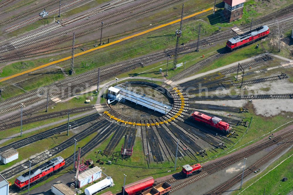 Aerial image Magdeburg - Bridge girders in the circle center of the turntable at the depot of the railway depot .. in the district Rothensee in Magdeburg in the state Saxony-Anhalt, Germany