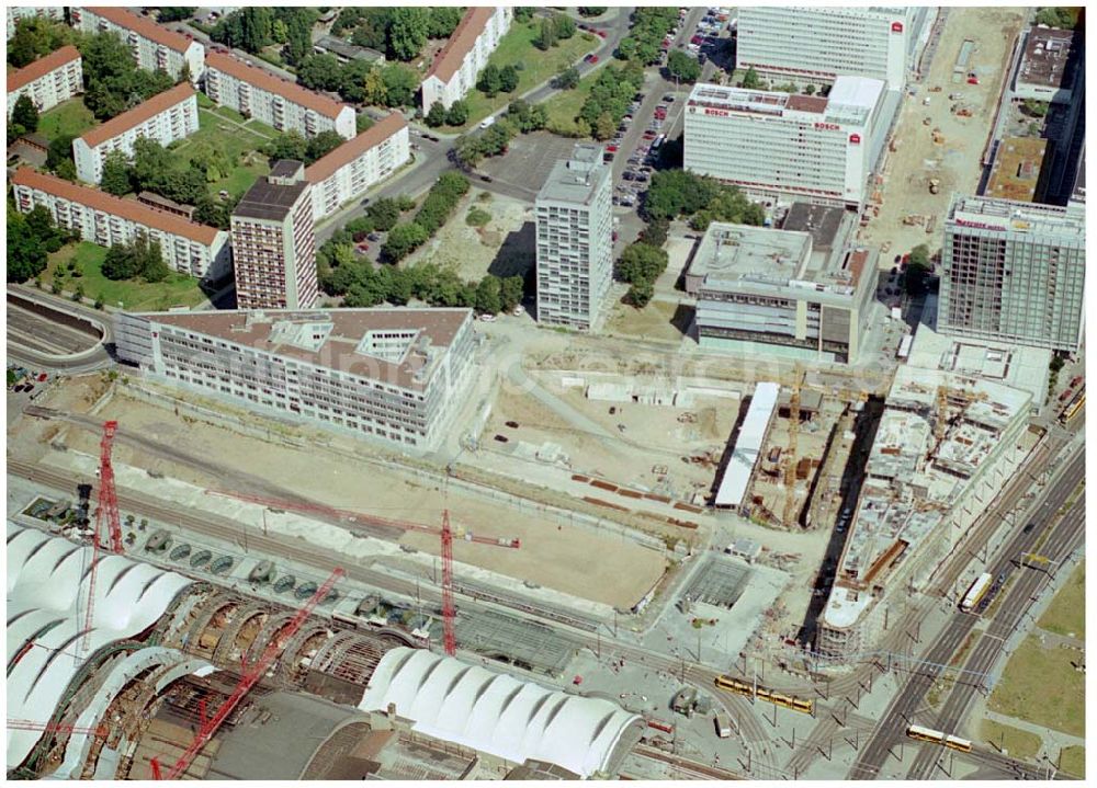 Dresden from above - 10.08.2004, Dresden Blick auf den Dresdener Hauptbahnhof, der 1848 eingeweiht wurde und nun schon seit mehr als 150 Jahren steht. 01069 Dresden