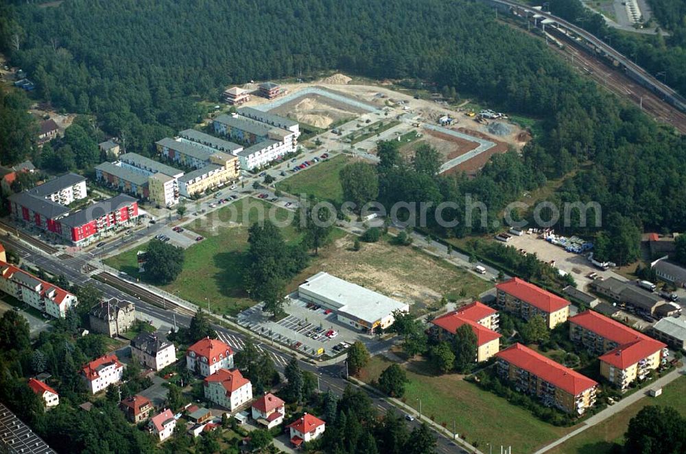 Aerial photograph Dresden ( Sachsen ) - 11.09.2005: Dresden Erweiterungsbaustelle am Wohnpark der HVB Immobilien AG an der Königsbrücker Landstraße östlich des Flughafens Dresden-Klotsche.