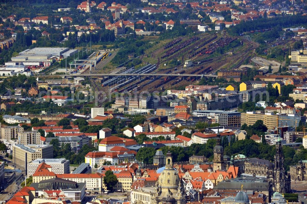 Aerial photograph Dresden - View over the old town of Dresden towards the train yard Dresden-Friedrichstadt in the state Saxony