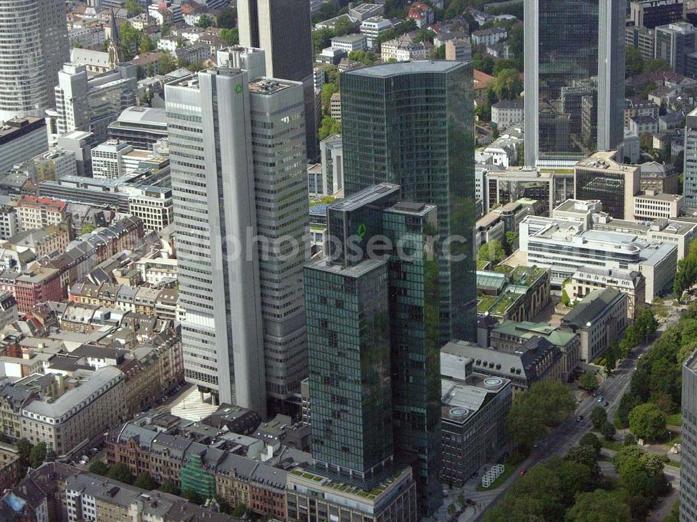 Frankfurt - Main / Hessen from the bird's eye view: Blick auf die Verwaltungsgebäude der Dresdner Bank in Frankfurt/ Main. Dresdner Bank AG Jürgen-Ponto-Platz 1, 60329 Frankfurt am Main