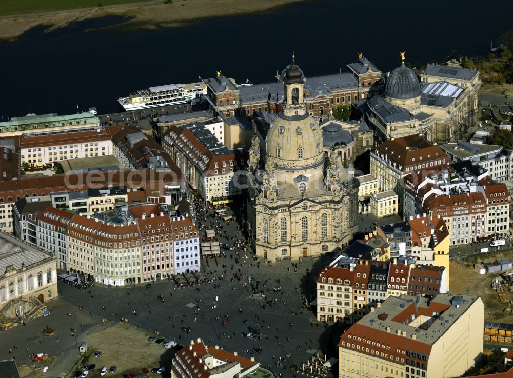 Dresden from the bird's eye view: View of the restored Frauenkirche in Dresden, the Evangelical-Lutheran Church of the Baroque and monumental building on the Neumarkt