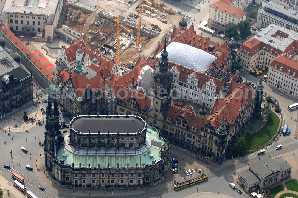 Dresden from the bird's eye view: Blick auf das wiederhergestellte Dresdner Schloss , dem Residenzschloss der sächsischen Kurfürsten. Im Hintergrund die touristischen Besuchermagneten Hofkirche, Semperoper und Theaterplatz der sächsischen Metropole. View of the restored Royal Palace, the residence of the Saxon Elector. In the background the tourist attractions for visitors Court Church, Semper Opera and theater space of the Saxon capital.