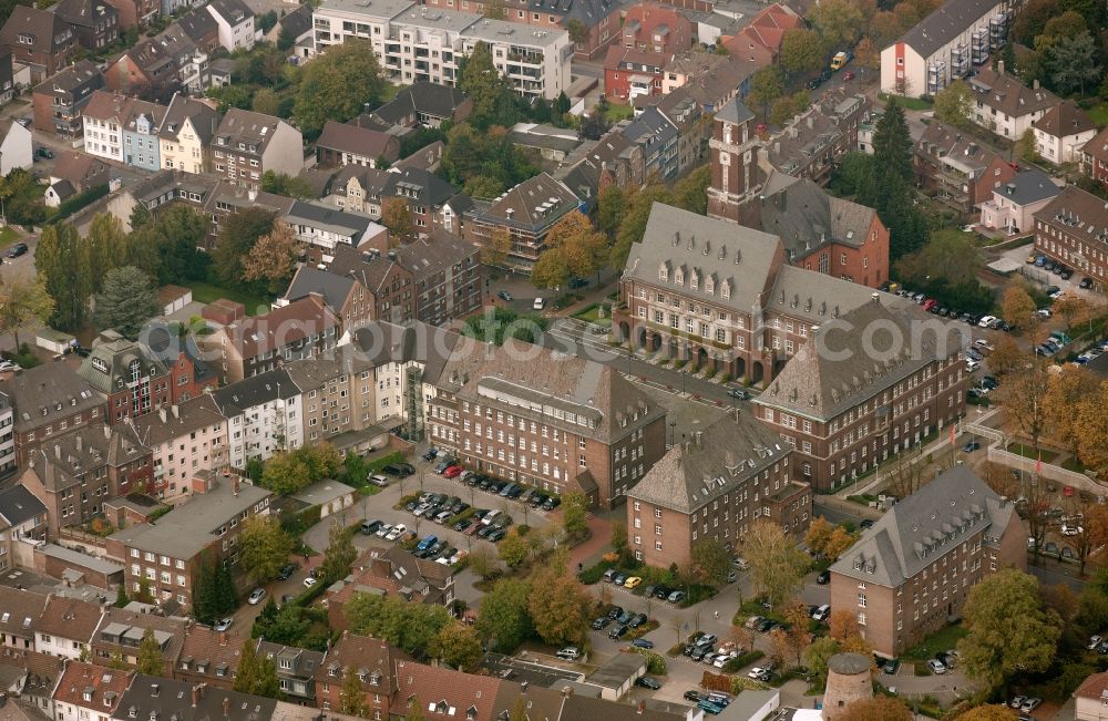 Aerial photograph Bottrop - View of the Droste-Huelshoff-Platz in Bottrop in the state of North-Rhine Westphalia