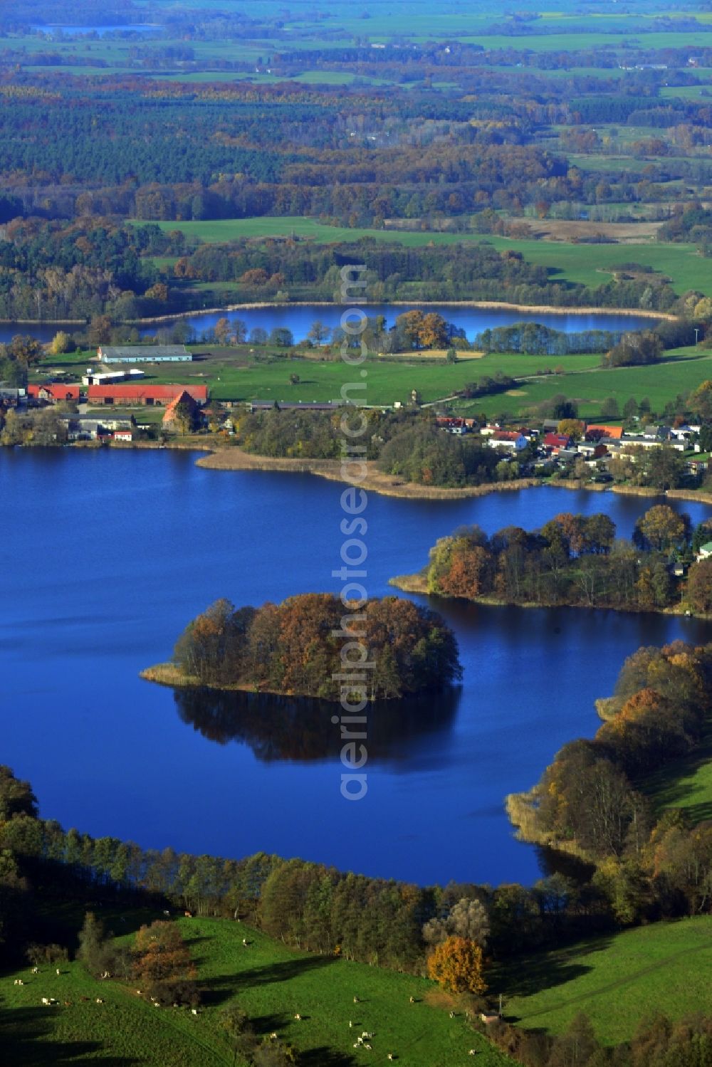 Temmen-Ringenwalde from the bird's eye view: View of the lake Duestersee in Temmen-Ringenwalde in the state Brandenburg