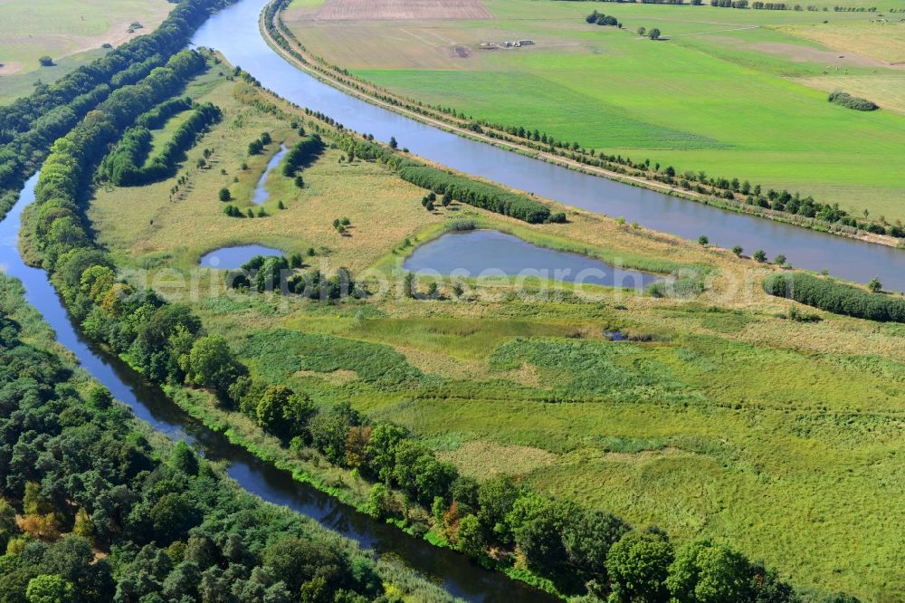 Parchau from the bird's eye view: Avulsion of a maean der and river course of the Elbe-Havel-Canel in Parchau in the state Saxony-Anhalt