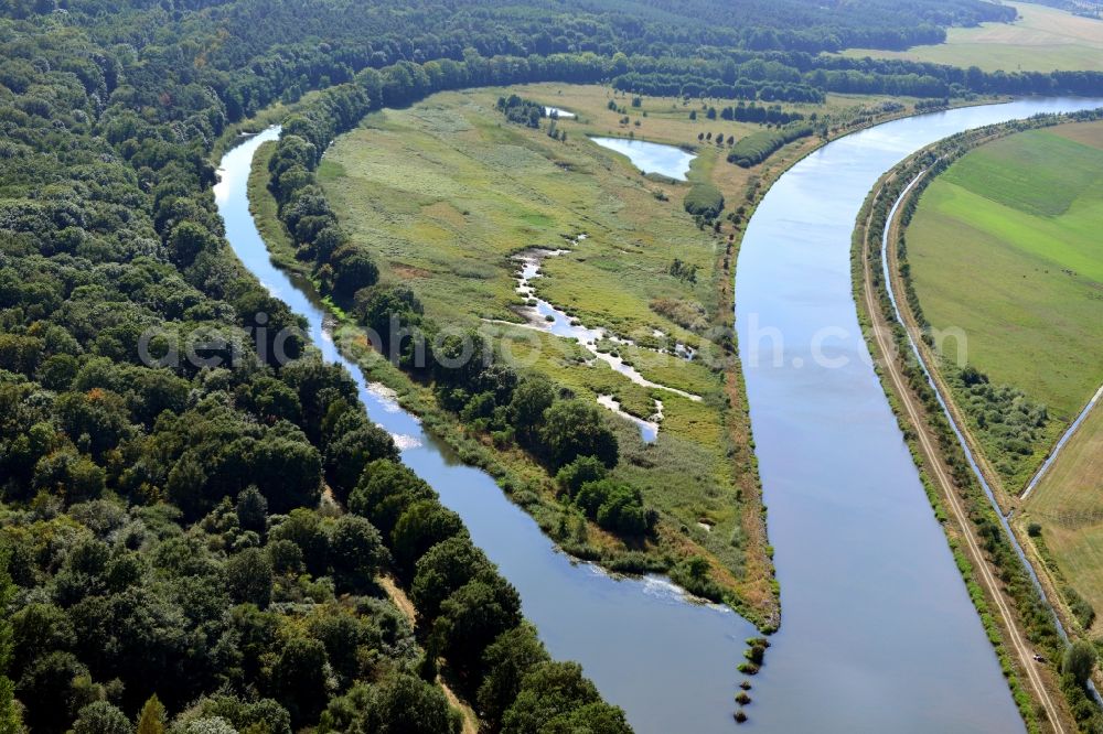 Aerial photograph Parchau - Avulsion of a maean der and river course of the Elbe-Havel-Canel in Parchau in the state Saxony-Anhalt