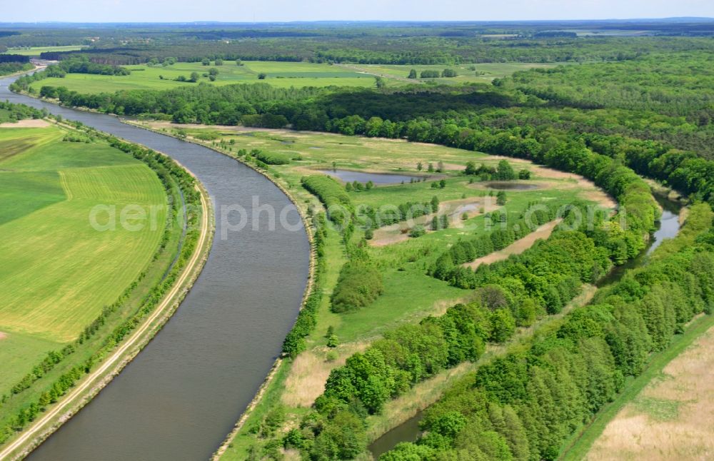 Parchau from the bird's eye view: Avulsion of a maean der and river course of the Elbe-Havel-Canel in Parchau in the state Saxony-Anhalt