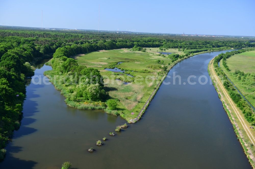 Aerial photograph Parchau - Avulsion of a maean der and river course of the Elbe-Havel-Canel in Parchau in the state Saxony-Anhalt