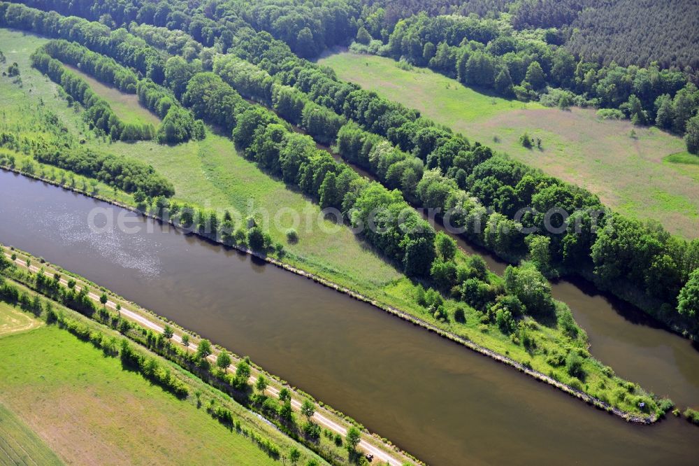 Parchau from the bird's eye view: Avulsion of a maean der and river course of the Elbe-Havel-Canel in Parchau in the state Saxony-Anhalt