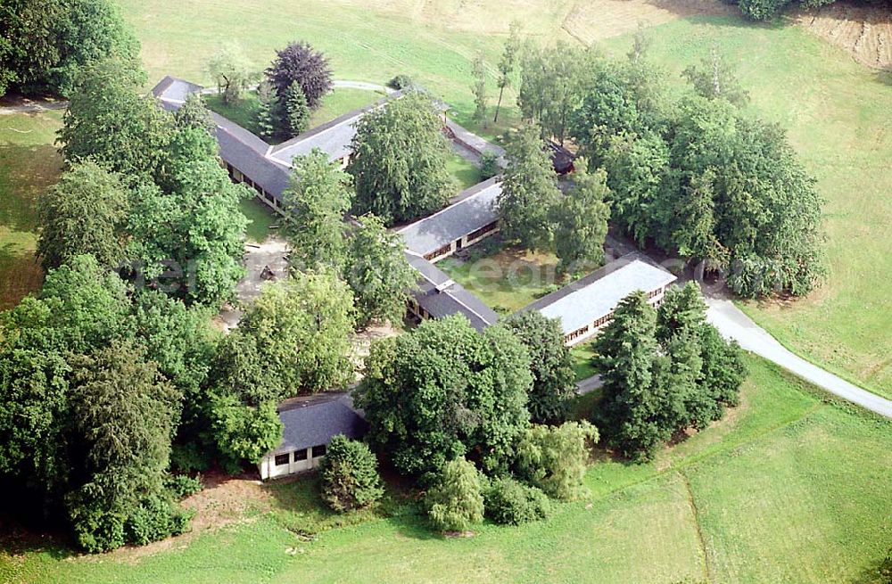 Aerial photograph Ebersdorf / Thüringen - Ebersdorf / Thüringen Blick auf die alte Landschule von Ebersdorf in Thüringen