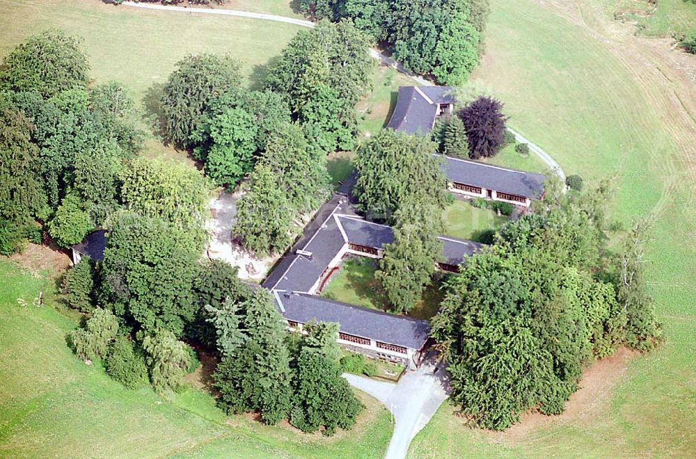 Ebersdorf / Thüringen from above - Ebersdorf / Thüringen Blick auf die alte Landschule von Ebersdorf in Thüringen