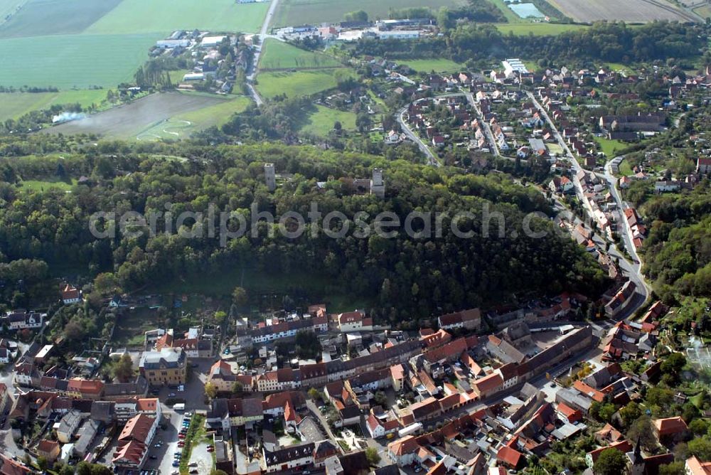 Aerial image Eckartsberga - Blick auf die Eckartsburg und den Ort Eckartsberga. Eckartsberga liegt an der Finne, einem Bergrücken. Die Geschichte des Ortes ist untrennbar mit dem Bau der Burg verbunden, die vermutlich Ende des 10. Jahrhunderts entstanden ist.