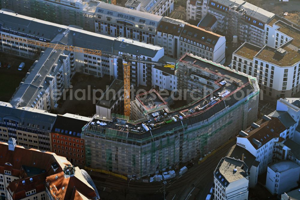 Aerial photograph Leipzig - Construction site for the new residential and commercial Corner house - building on street Wilhelm-Liebknecht-Platz - Erich-Weinert-Strasse in the district Zentrum in Leipzig in the state Saxony, Germany