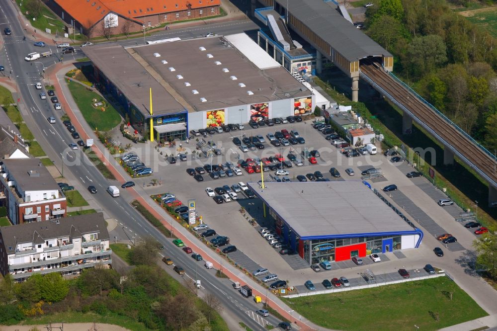 Aerial photograph Duisburg - View of an Edeka Center store in Duisburg in the state North Rhine-Westphalia