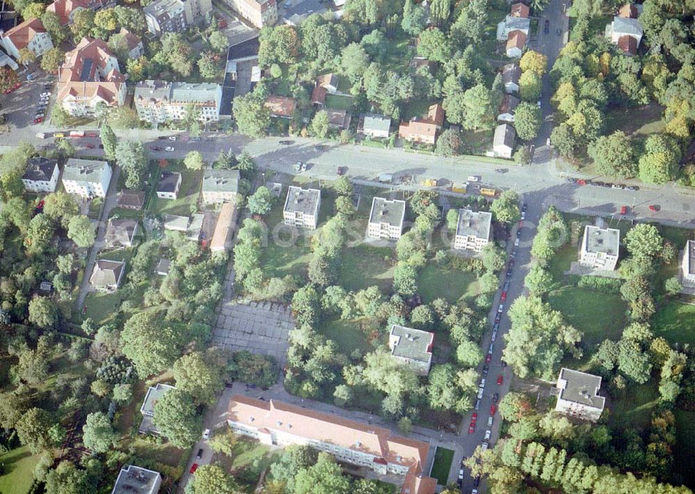 Berlin - Pankow from above - Ehem. DDR-Botschaftsresidenzen an der Kuckhoffstraße in Berlin - Pankow.