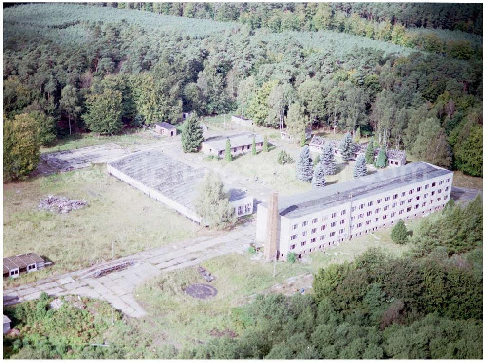 Graal-Müritz / Mecklenburg Vorpommern from the bird's eye view: ehem. NVA - Kaserne in Graal - Müritz / Mecklenburg Vorpommern / 27.09.02